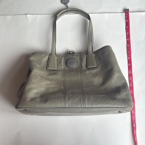 Coach Stitch Framed Kisslock Carryall Tote Bag in Olive / Gray Leather - Picture 12 of 13